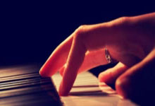 开云体育官方登录入口-雄火箭队球员表现不佳 队内战绩岌岌可危，火箭队火箭熊