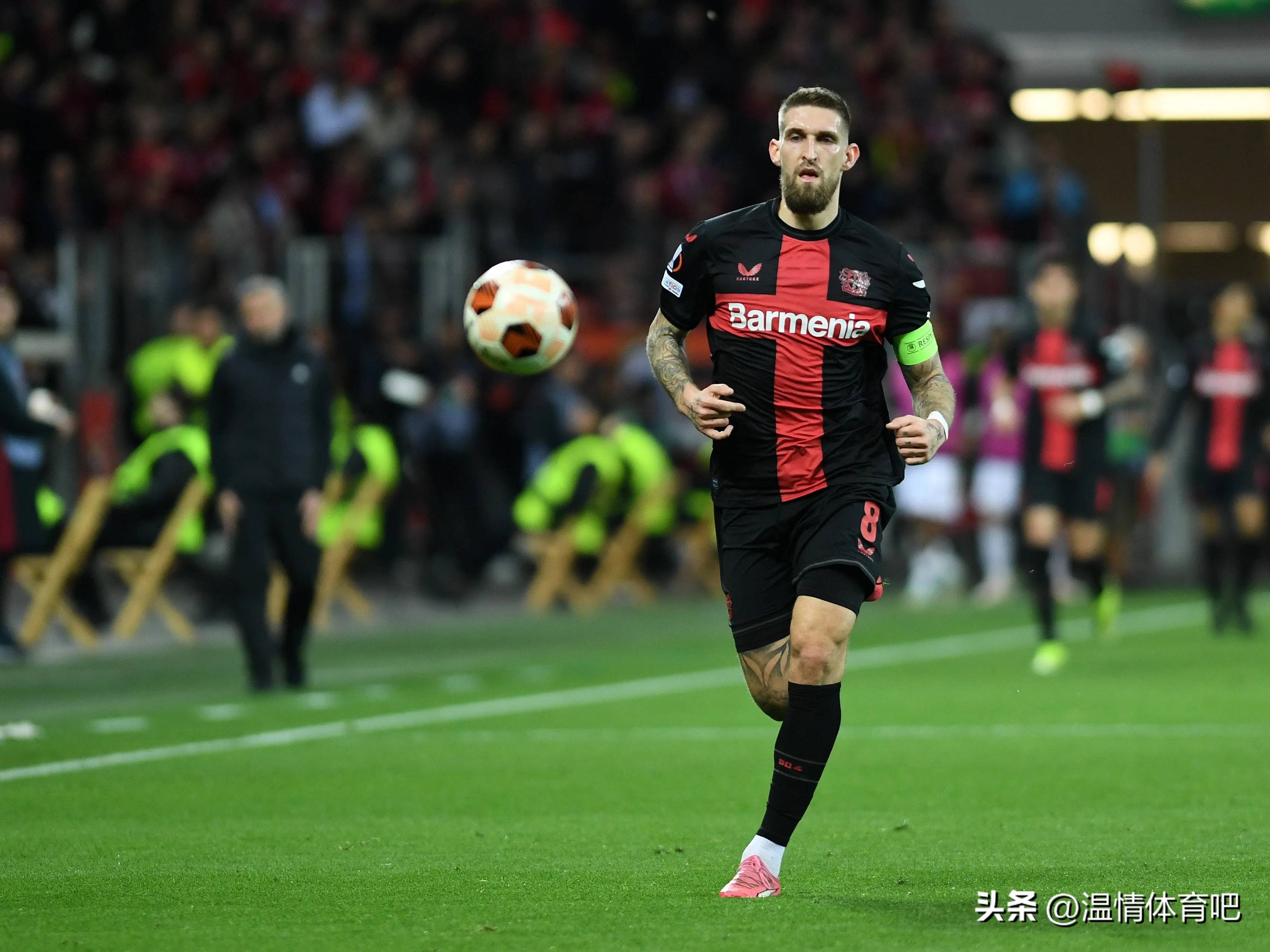 关于勒沃库森宣布延长主力球员合同，稳固阵容的信息
