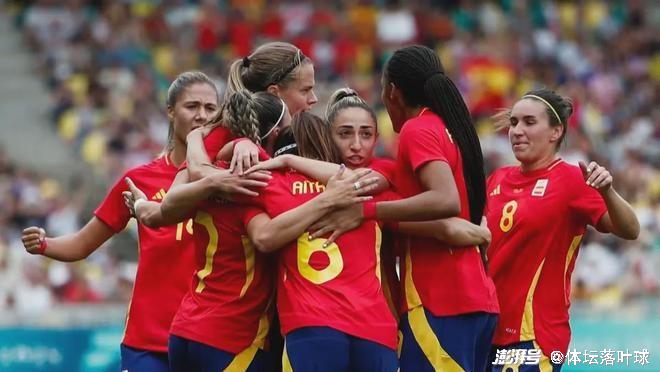 顶尖女足球员齐聚一堂,球迷见证巅峰对决的简单介绍 顶尖女足球员齐聚一堂,球迷见证巅峰对决的简单介绍