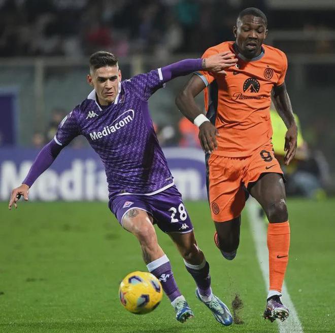 开云体育官网入口-佛罗伦萨召开赛季总结会议,回顾成绩不足之处