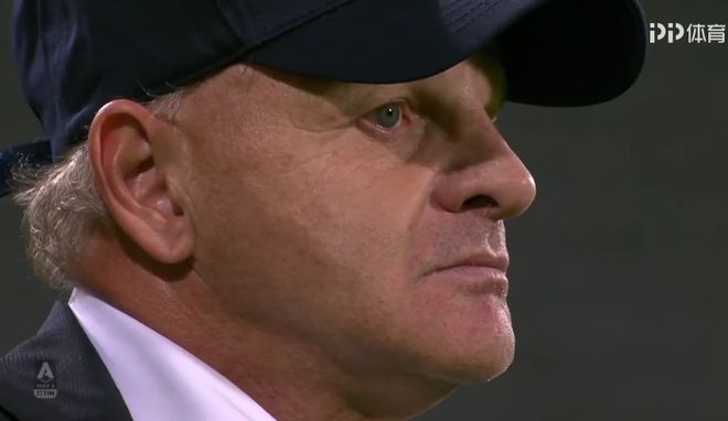 佛罗伦萨召开赛季总结会议,回顾成绩不足之处 佛罗伦萨召开赛季总结会议,回顾成绩不足之处