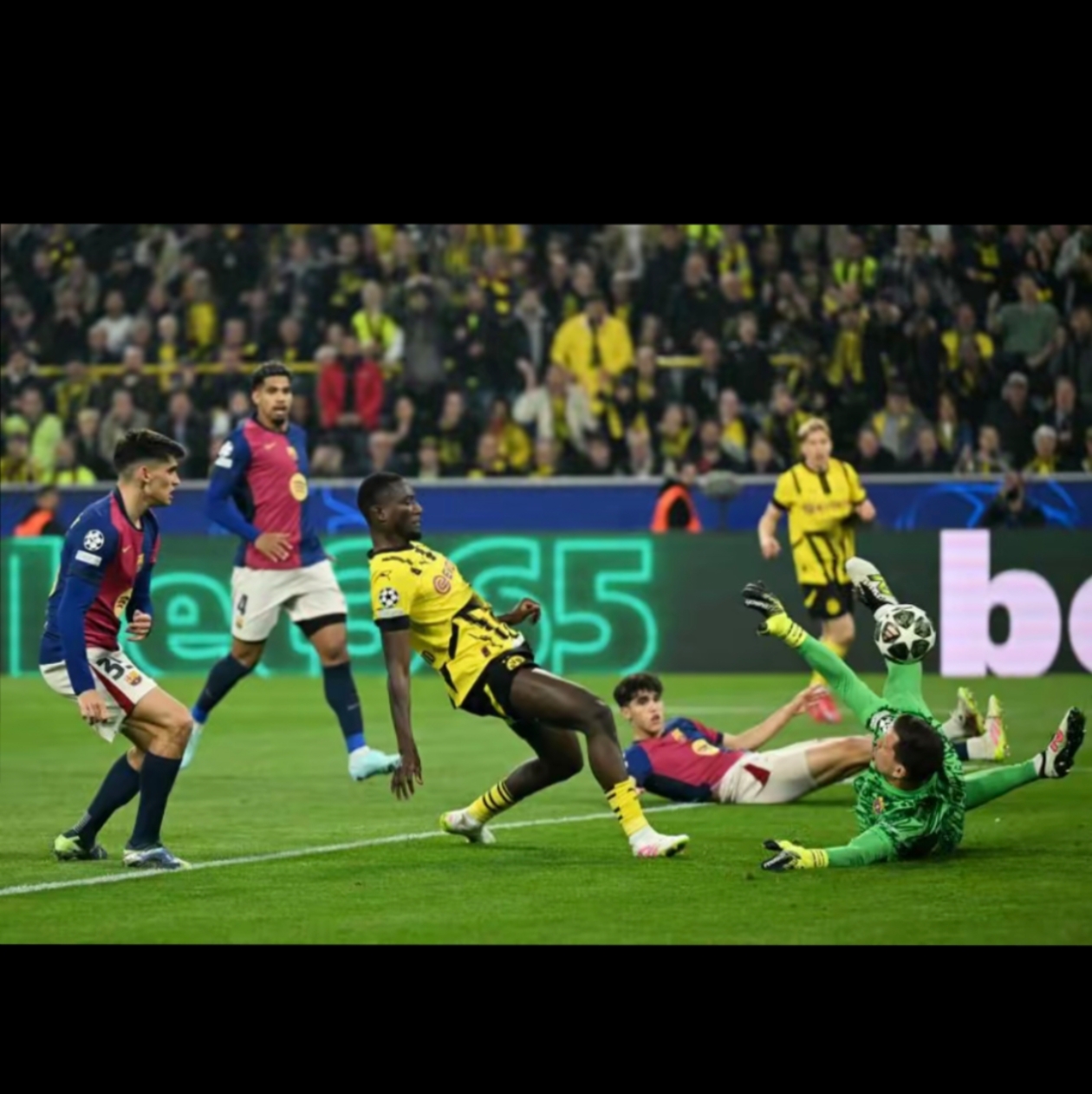 开云体育app-莱万特主场不敌对手，遗憾失利的简单介绍