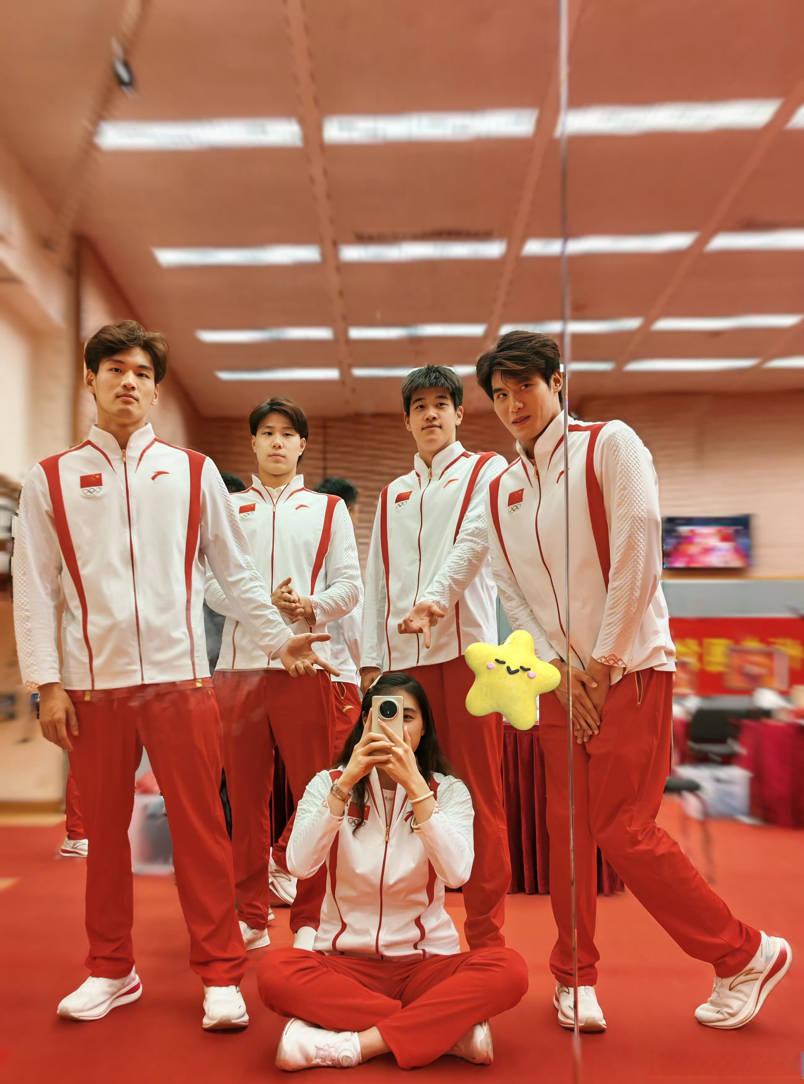 比赛中发生惊心动魄一幕,队员们表现亮眼 比赛中发生惊心动魄一幕,队员们表现亮眼